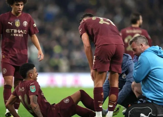 Man City tan nát vì cầu thủ chấn thương trong trận tái đấu với Leicester