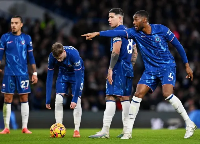 Chelsea bị chặn đứng chuỗi bất bại khi tiếp đón Fulham