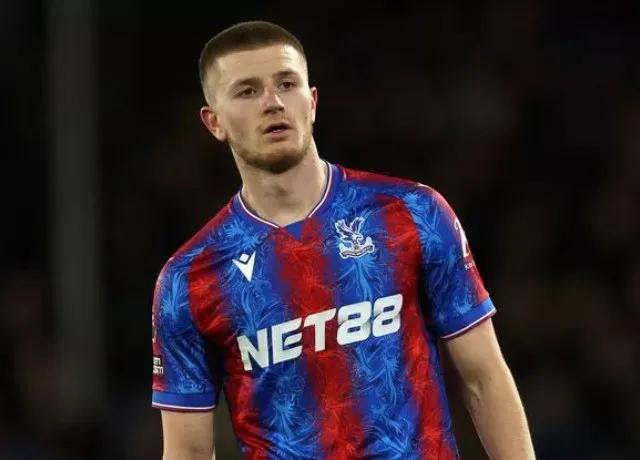 Mu muốn có sự phục vụ của tiền vệ Adam Wharton