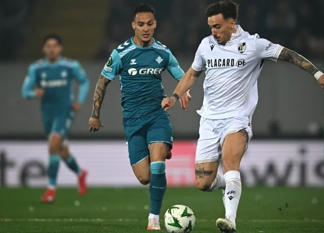 Antony tỏa sáng Real Betis vùi dập Vitoria De Guimaraes tỷ số 4-0