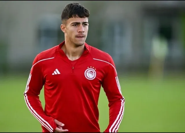 MU theo dõi Charalampos Kostoulas