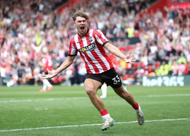 Tyler Dibling viên ngọc của Southampton được các CLB lớn quan tâm