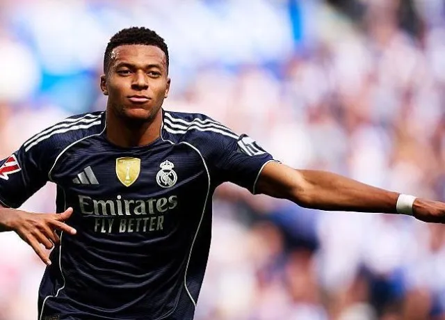 Mbappe sớm ghi dấu ấn với bàn mở tỷ số